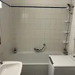 Doubleroom, Kitchen, Free Transport Card- Genève