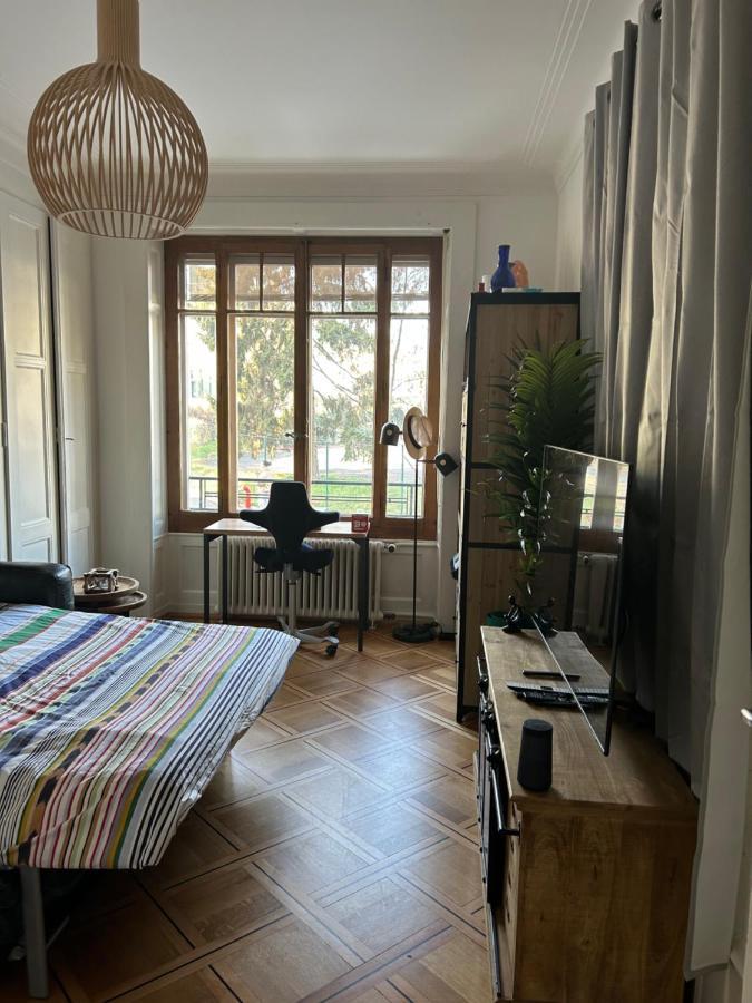 Doubleroom, Kitchen, Free Transport Card- Séjour chez l'habitant Genève